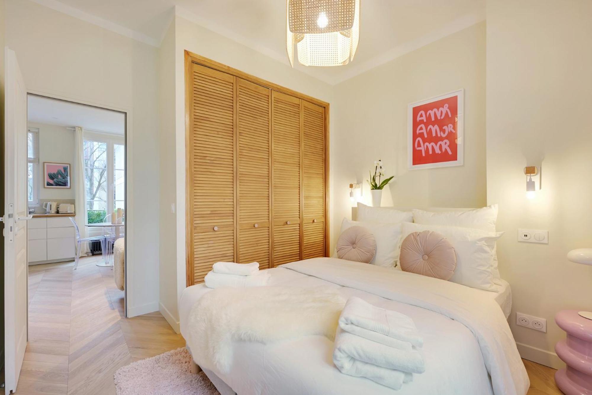 Comfy Suite By Les Maisons De Charloc Homes Boulogne-Billancourt Eksteriør billede