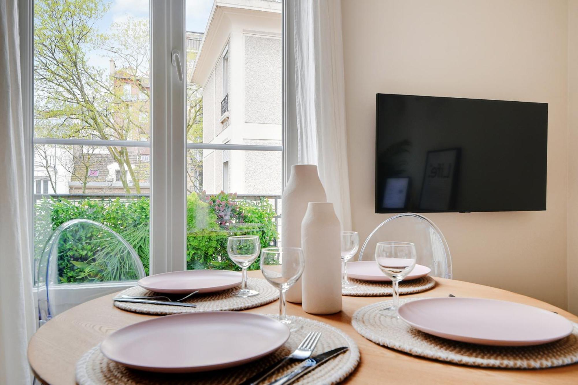 Comfy Suite By Les Maisons De Charloc Homes Boulogne-Billancourt Eksteriør billede